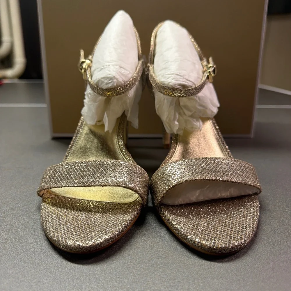 New $120 Michael Kors Simone Mid Sandal Metallic Embossed Pale Gold Leather Sz 8